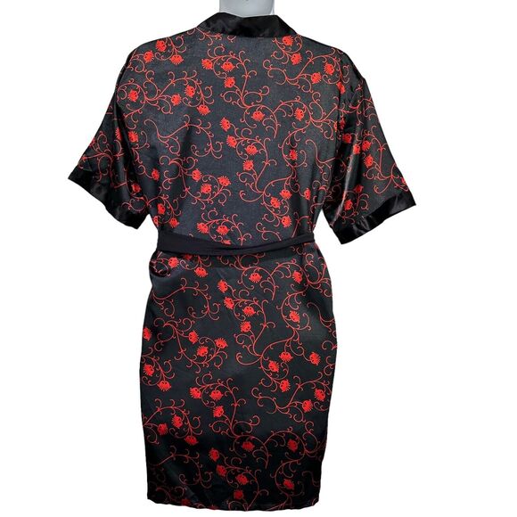 in n out black red short sleeve satin palm tree X robe - Picture 4 of 10